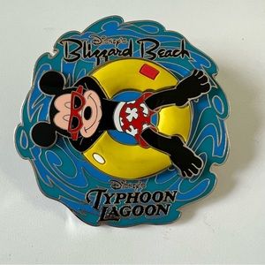 Disney Pin Trading Water Parks Walt Disney World Mickey Mouse Spinner 2005